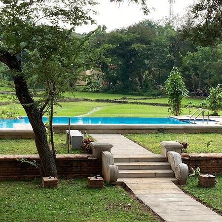 Monaara Leisure - Anuradhapura Luaran gambar