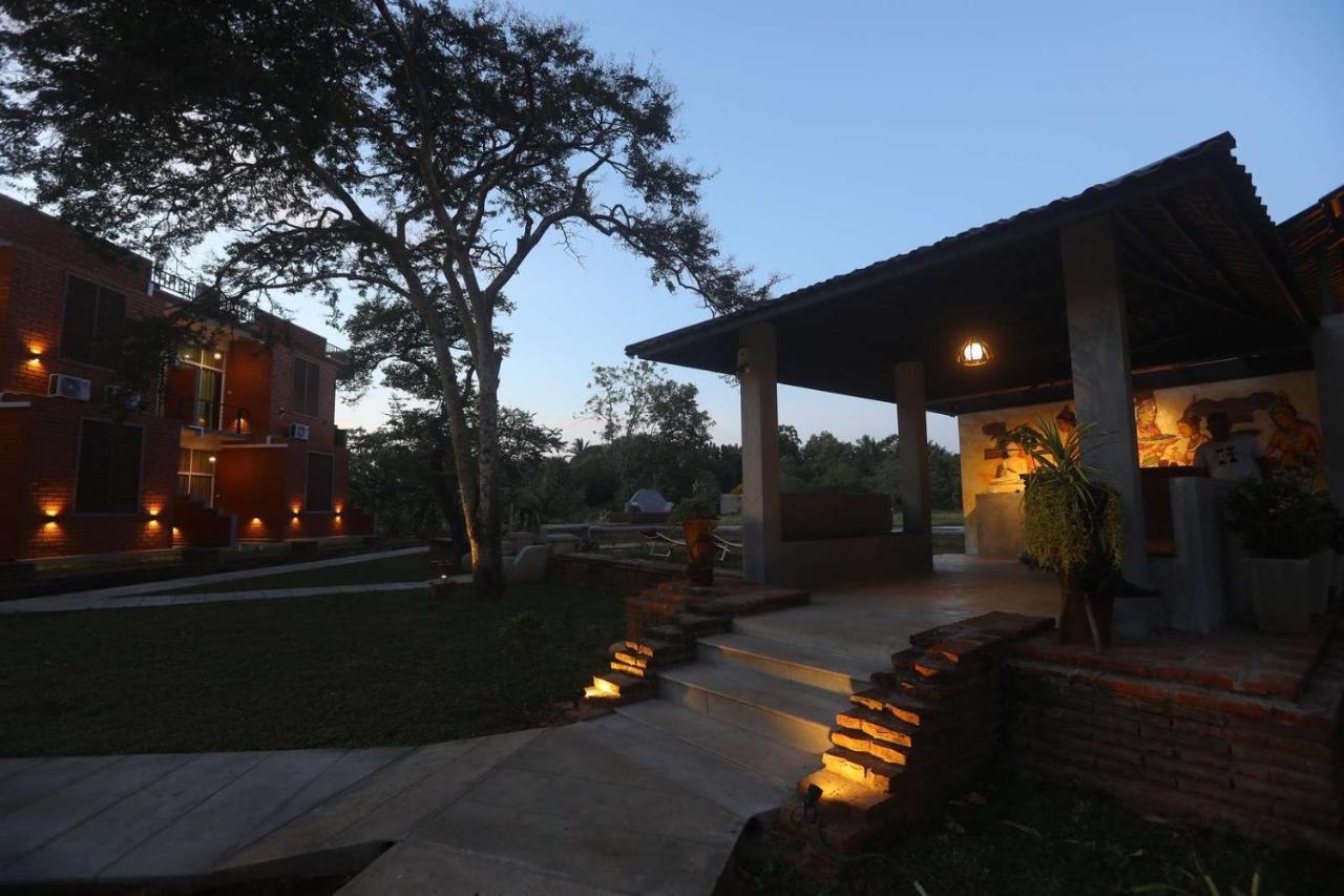 Monaara Leisure - Anuradhapura Luaran gambar